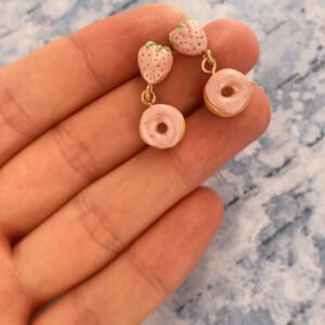 Epres mázas fánk lógós fülbevaló eper beszúróval