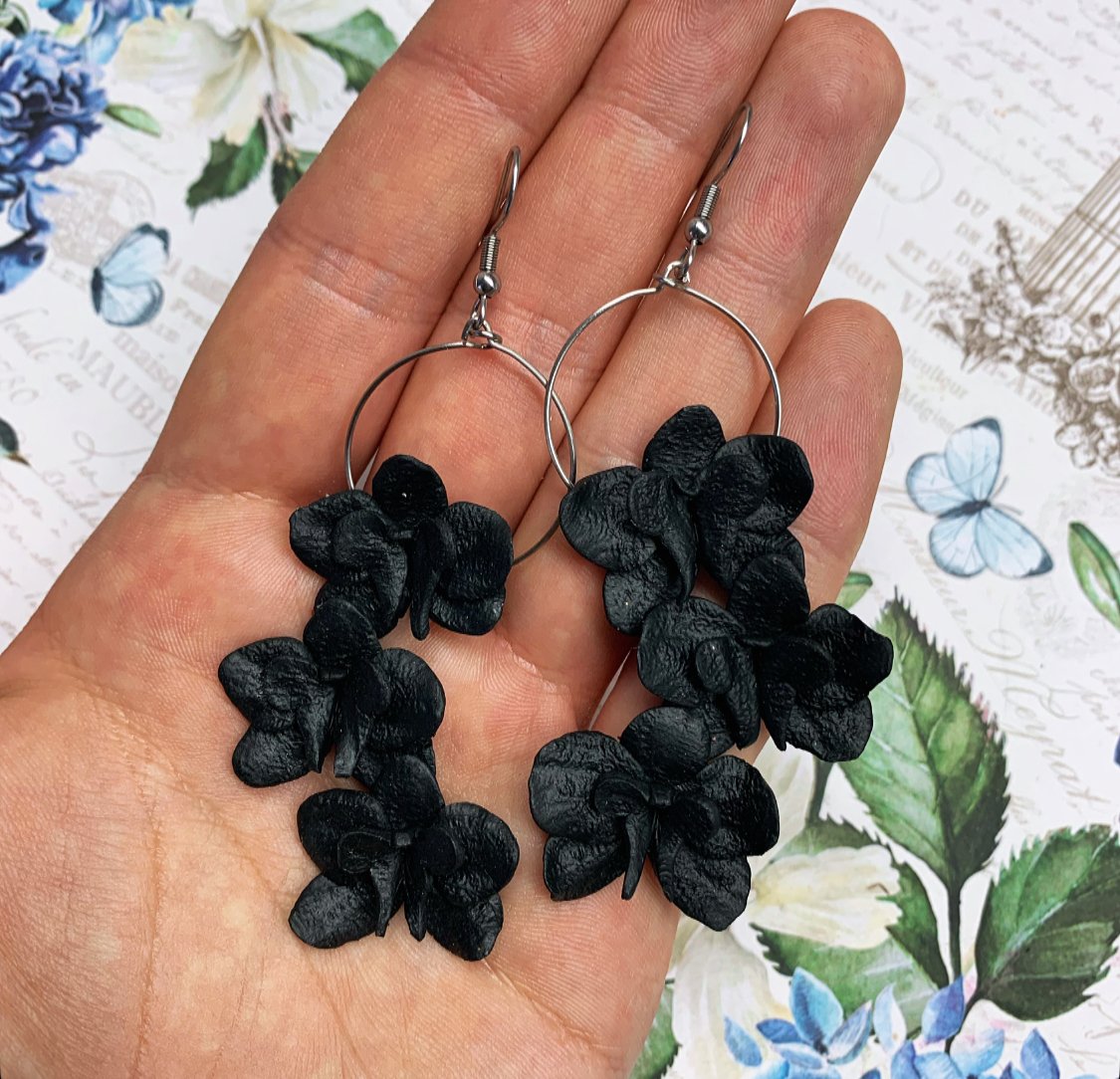 Elegáns fekete orchidea - lógós fülbevaló