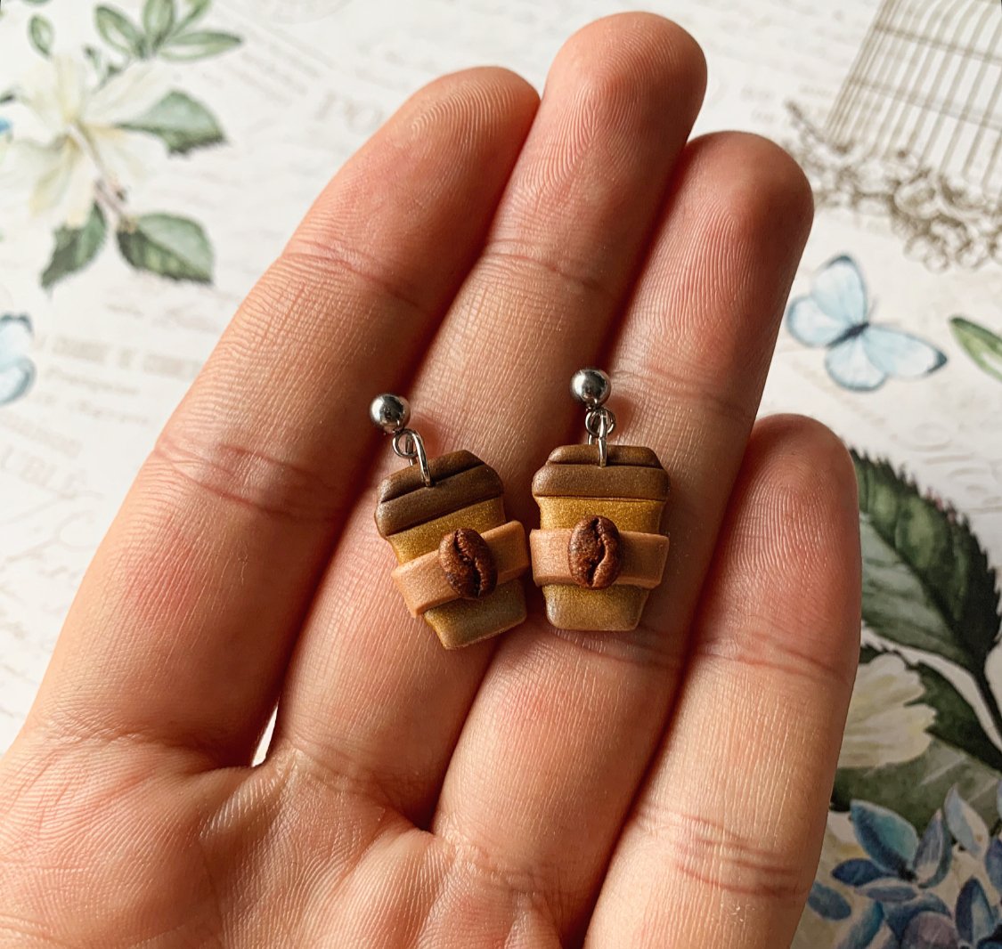 Lógós kávé fülbevaló elvitelre