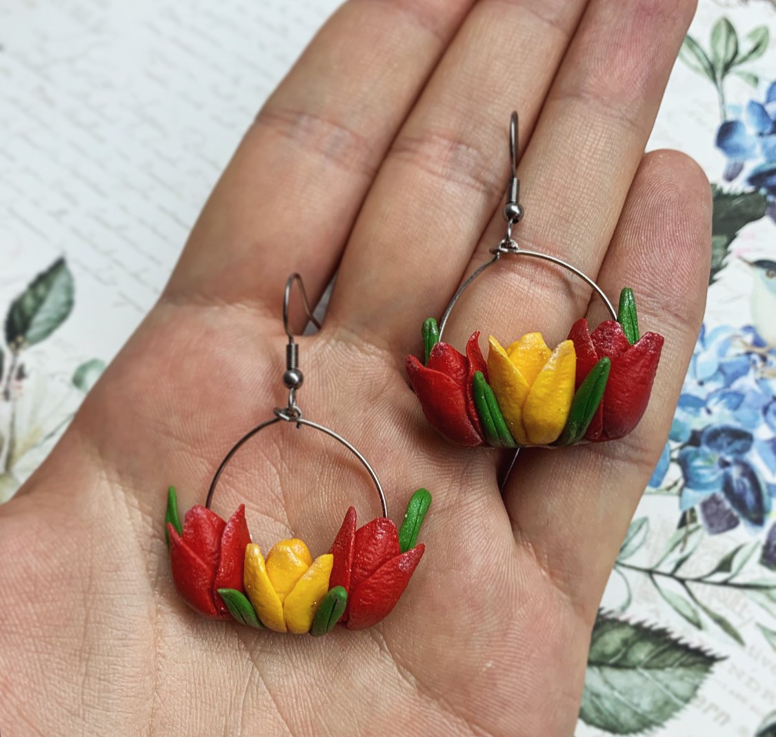 Tulipánkör lógós fülbevaló