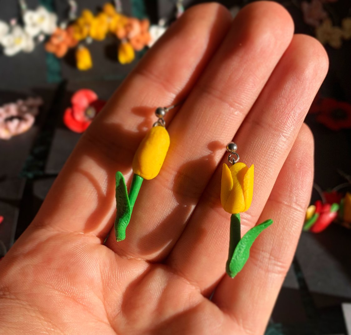 Sárga tulipán - lógós fülbevaló