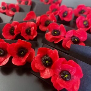 Mini pipacs – kézműves beszúrós fülbevaló