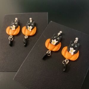 Tökös cica fülvevaló