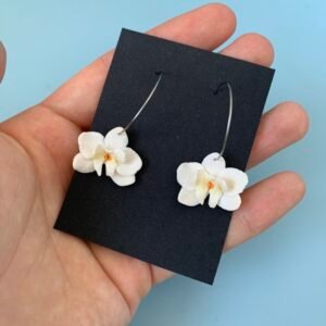 Fehér Orchidea – kézműves karika fülbevaló